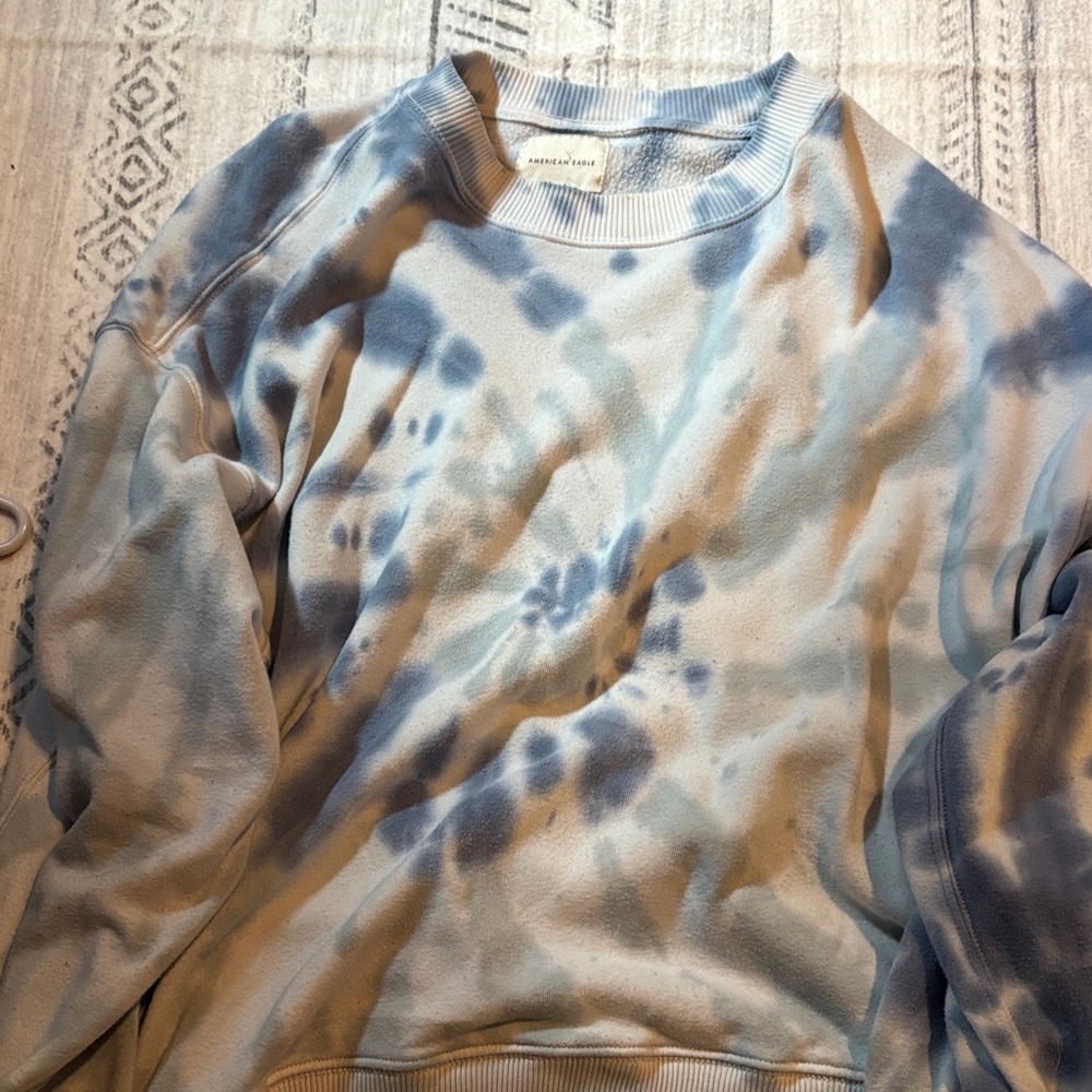 American Eagle Outfitters Blue Tie-Dye Long Sleeve Tee